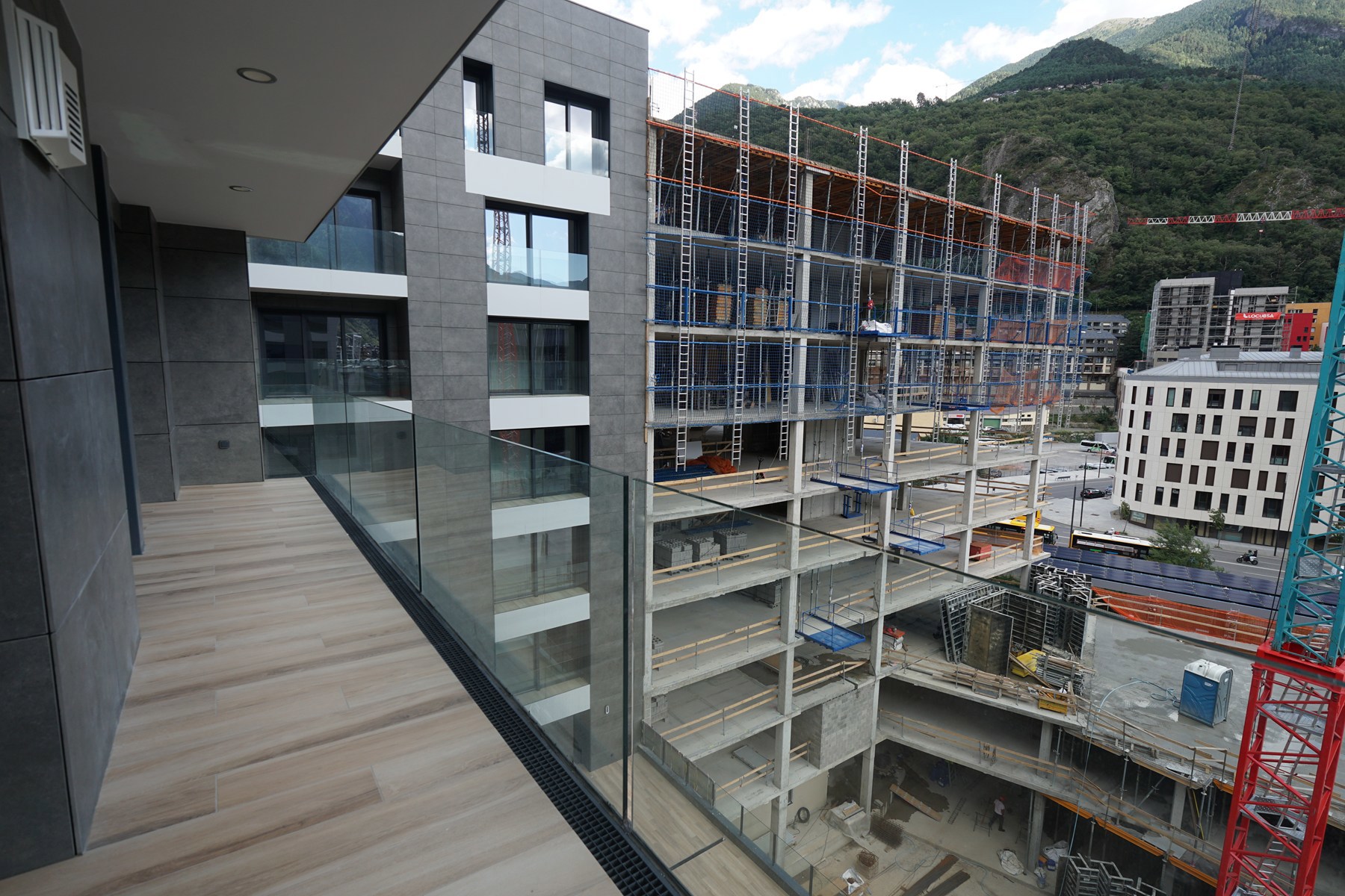 Piso en alquiler de 3 habitaciones en Andorra la Vella con terraza y parking