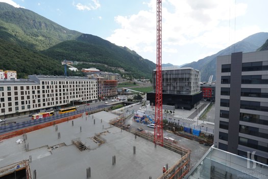 Piso en alquiler de 3 habitaciones en Andorra la Vella con terraza y parking