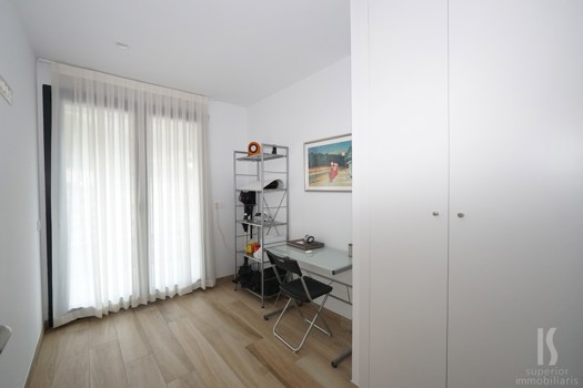 Piso en alquiler de 3 habitaciones en Andorra la Vella con terraza y parking