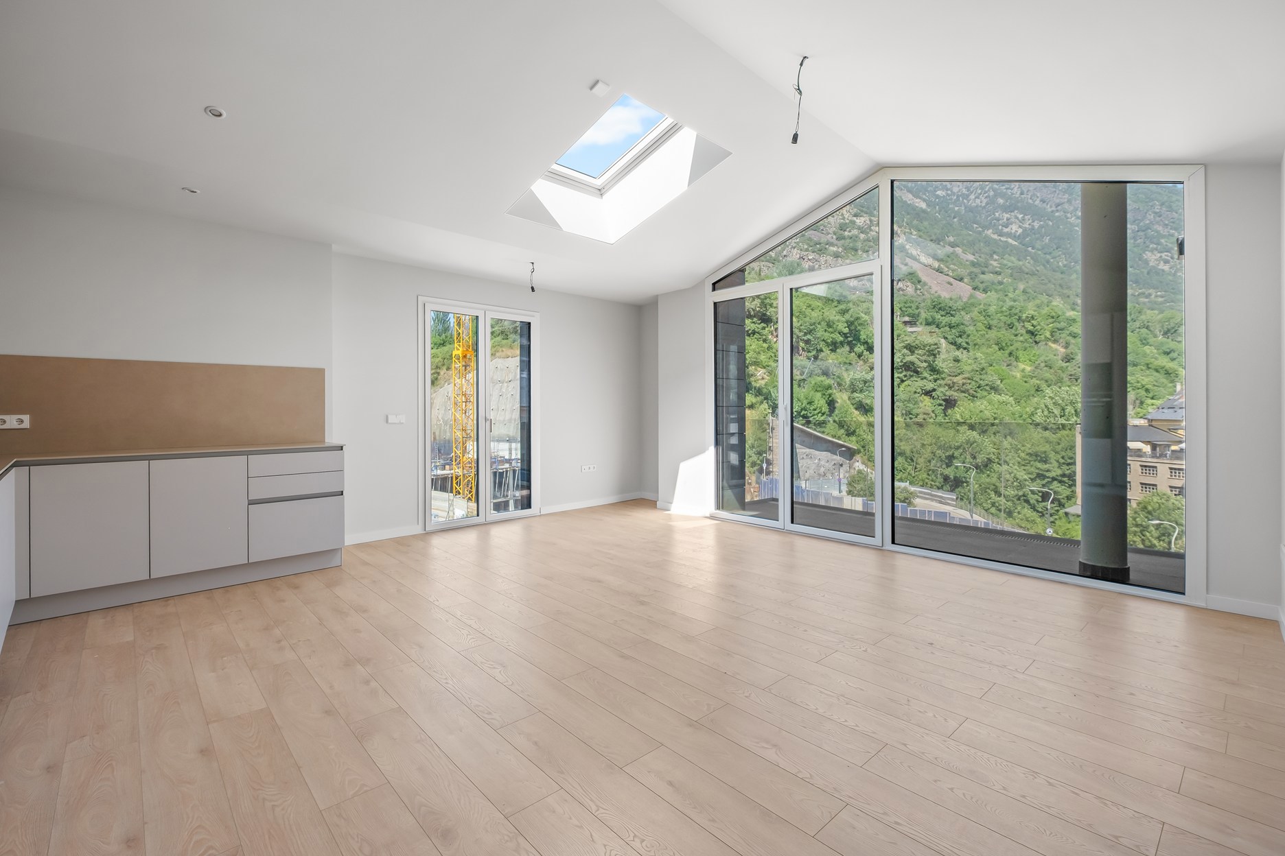 Apartment for rent with 3 bedrooms in Escaldes-Engordany with terrace and parking
