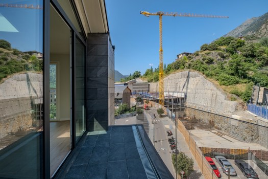 Piso en alquiler de 3 habitaciones en Escaldes-Engordany con terraza y parking