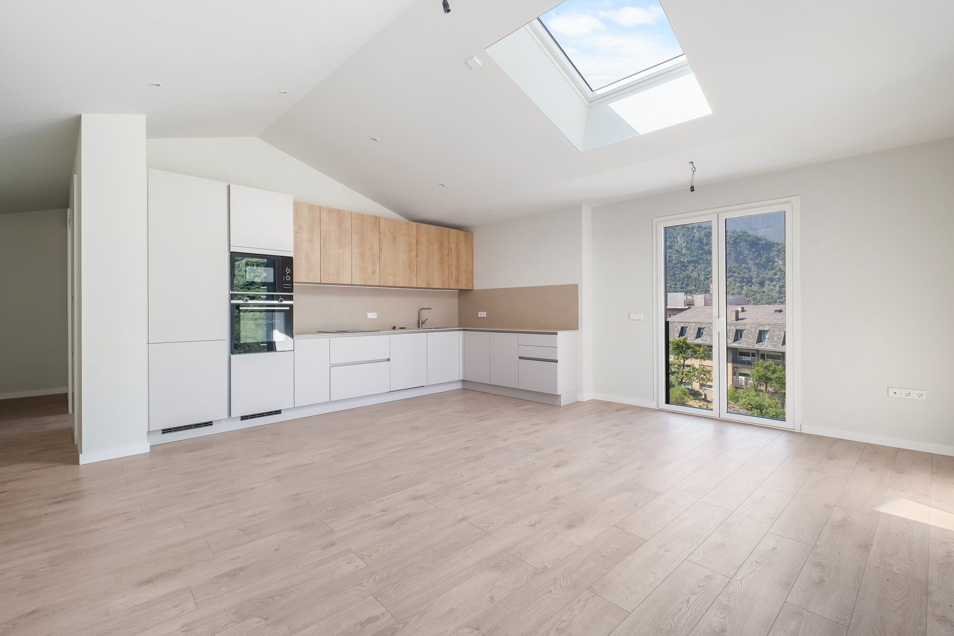 Apartment for rent with 3 bedrooms in Escaldes-Engordany with terrace and parking