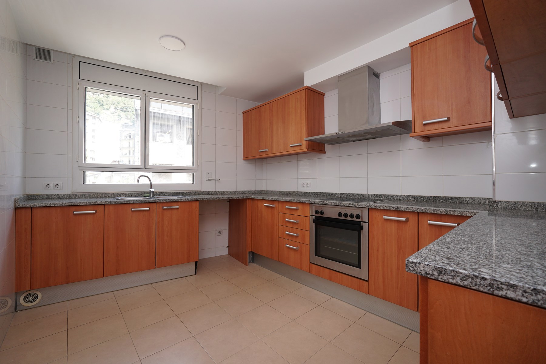 Pis de lloguer a Andorra la Vella, 2 habitacions, 65 metres