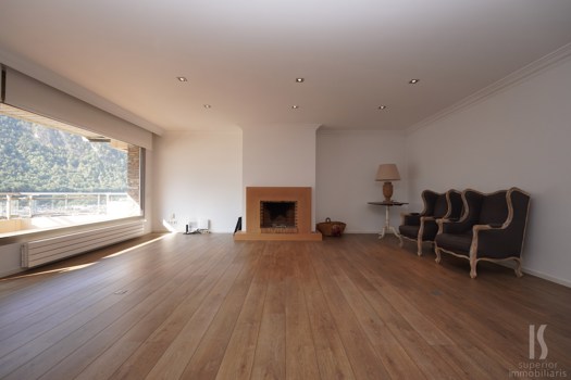 Appartement dernier étage à location avec 6 chambres en Andorra la Vella avec terrasse et parking