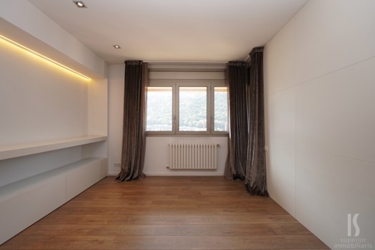 Appartement dernier étage à location avec 6 chambres en Andorra la Vella avec terrasse et parking