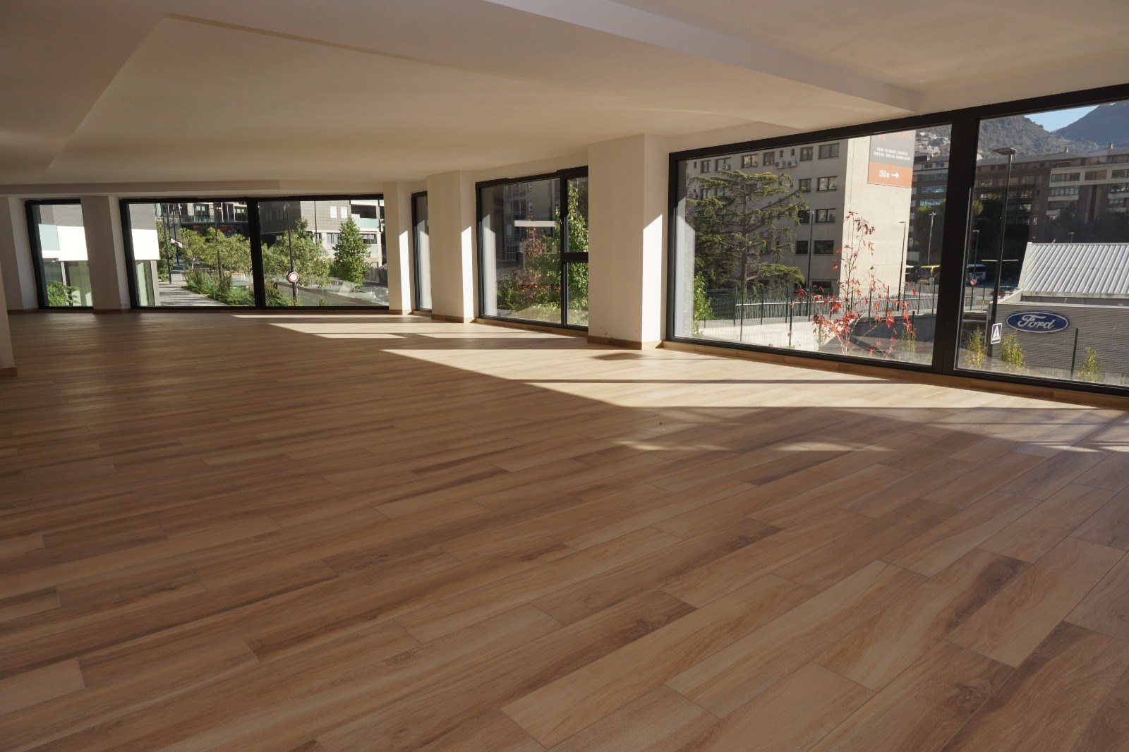 Bureau à vente en Andorra la Vella avec terrasse