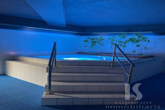 Edifici en venda a Arinsal (La Massana) amb parking
