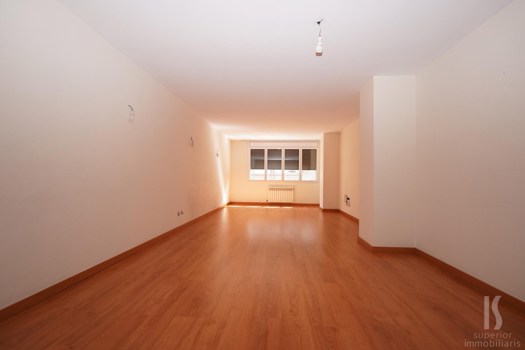 Piso en alquiler de 3 habitaciones en Andorra la Vella