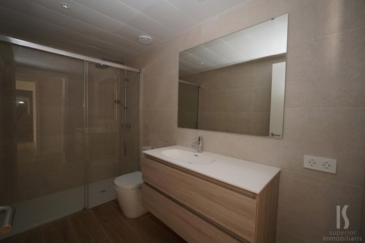 Piso en alquiler de 3 habitaciones en Escaldes-Engordany con terraza y parking