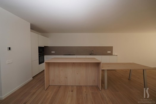 Piso en alquiler de 3 habitaciones en Escaldes-Engordany con terraza y parking
