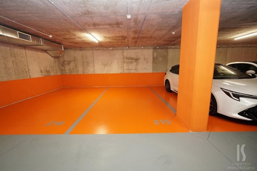 Piso en alquiler de 3 habitaciones en Escaldes-Engordany con terraza y parking