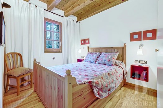 Rustic house for sale with 5 bedrooms in Prats (Canillo) with terrace