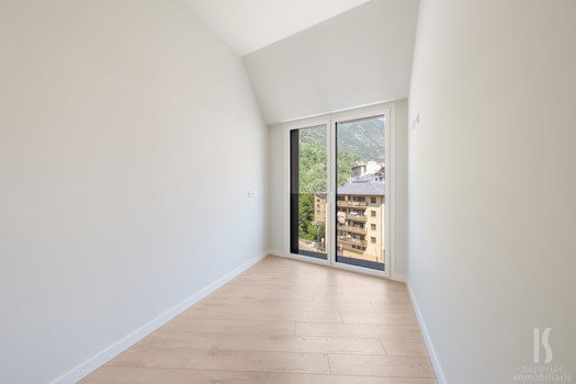 Ático en alquiler de 3 habitaciones en Escaldes-Engordany con terraza y parking