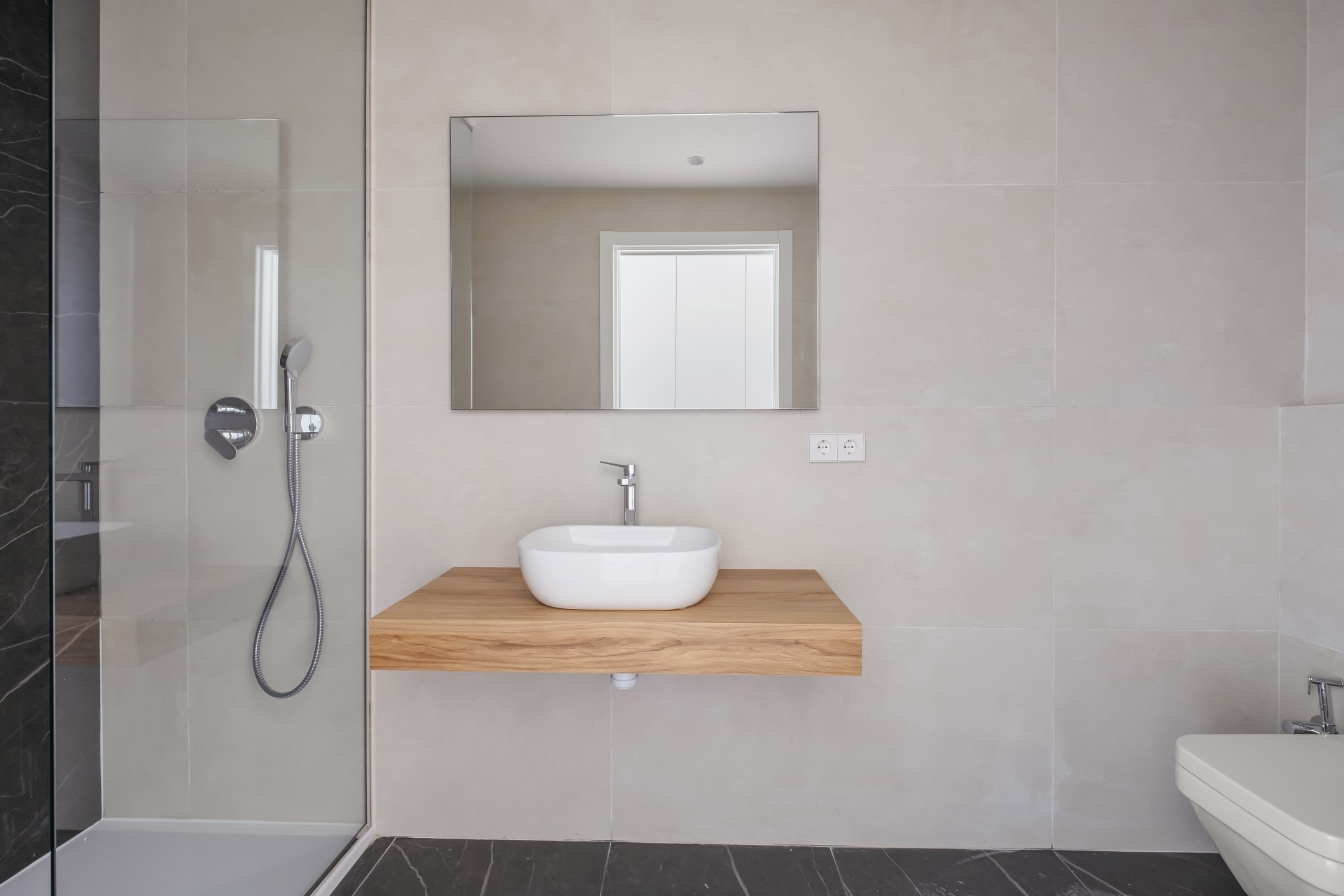 Ático de alquiler en Escaldes Engordany, 3 habitaciones, 90 metros