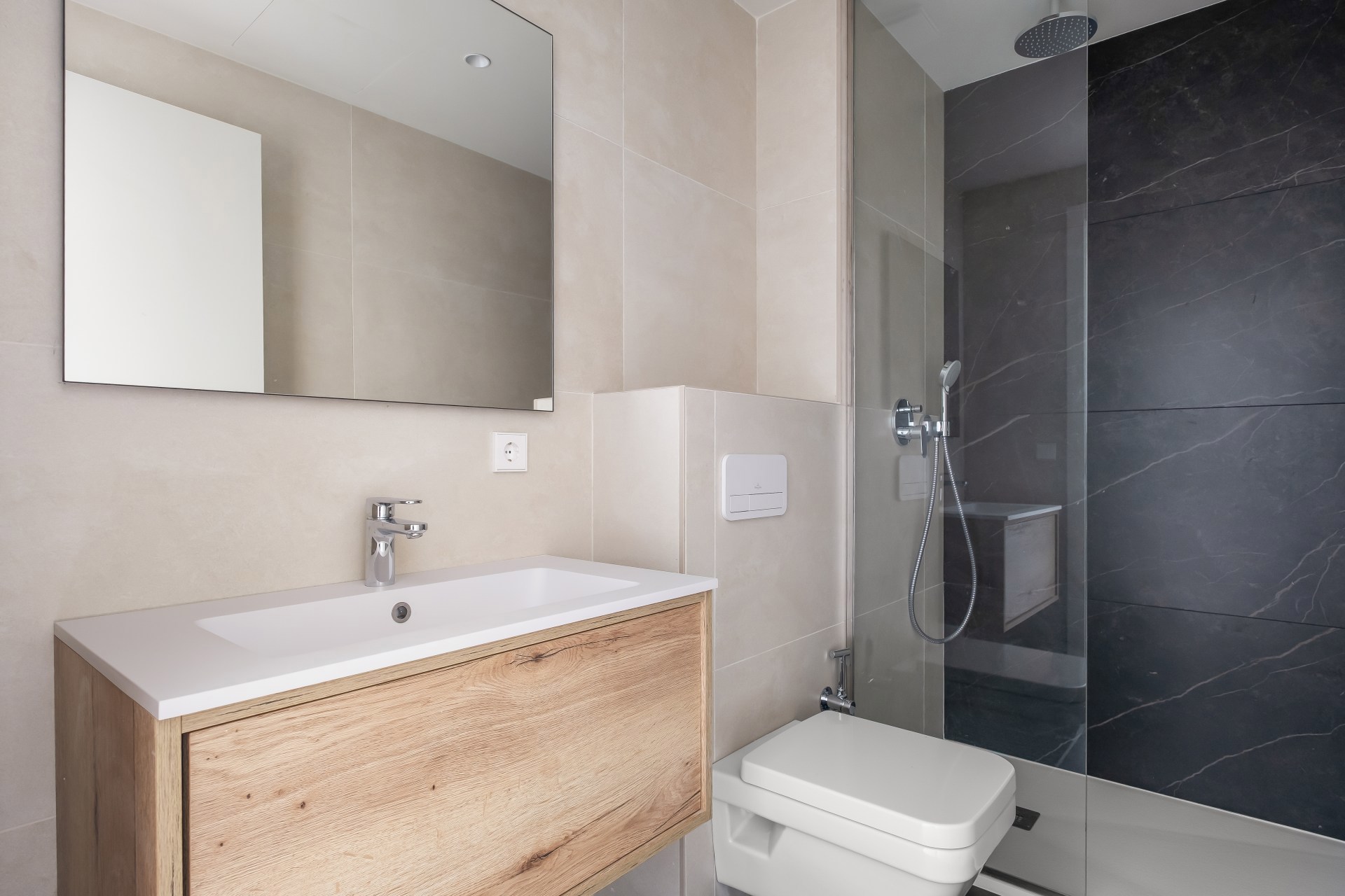 Ático de alquiler en Escaldes Engordany, 3 habitaciones, 90 metros