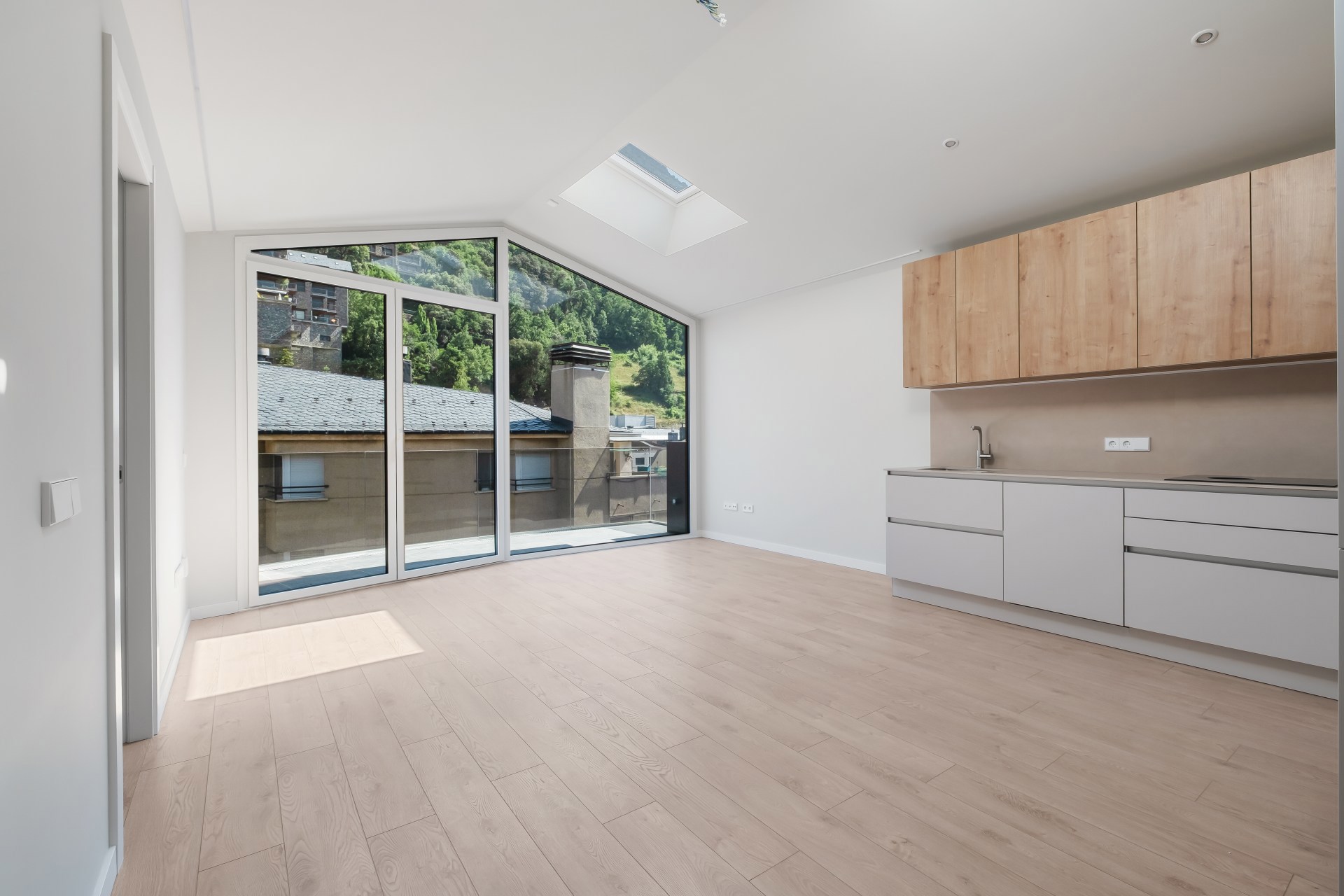 Ático de alquiler en Escaldes Engordany, 3 habitaciones, 90 metros