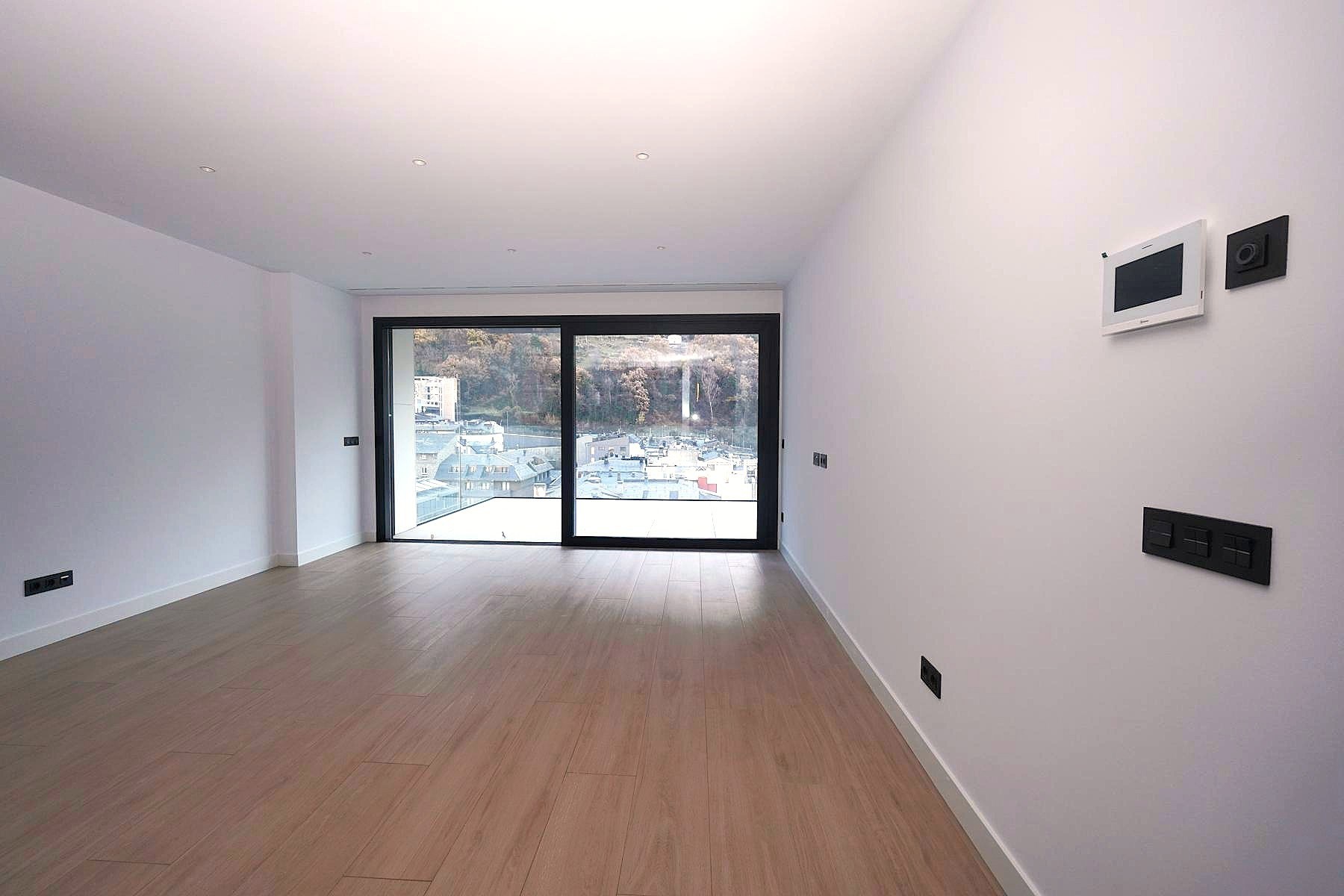 Piso en alquiler de 3 habitaciones en Escaldes-Engordany con terraza y parking