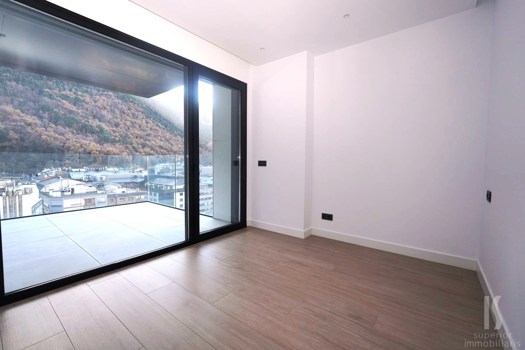 Apartment for rent with 3 bedrooms in Escaldes-Engordany with terrace and parking