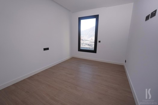 Apartment for rent with 3 bedrooms in Escaldes-Engordany with terrace and parking