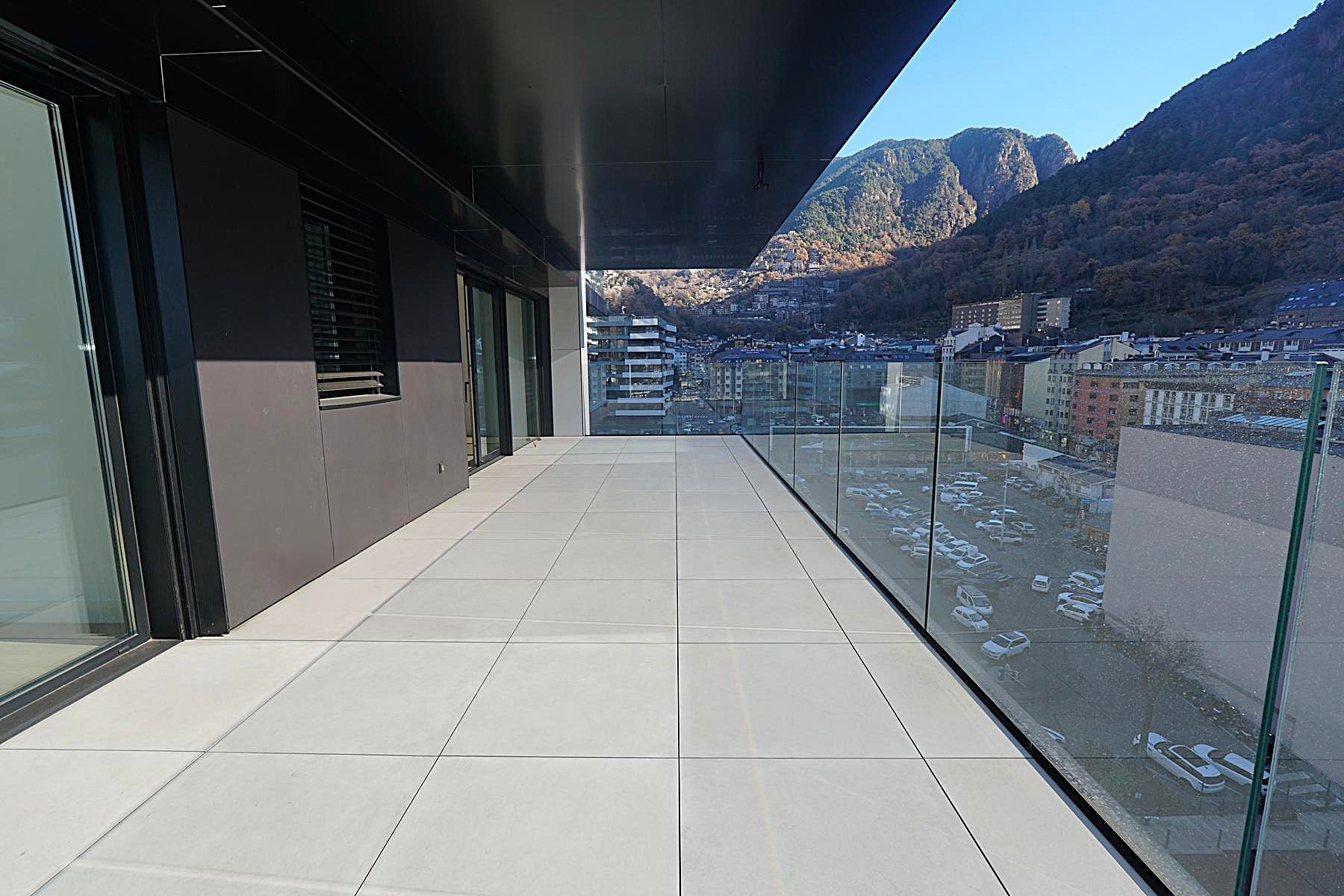 Piso en alquiler de 3 habitaciones en Escaldes-Engordany con terraza y parking