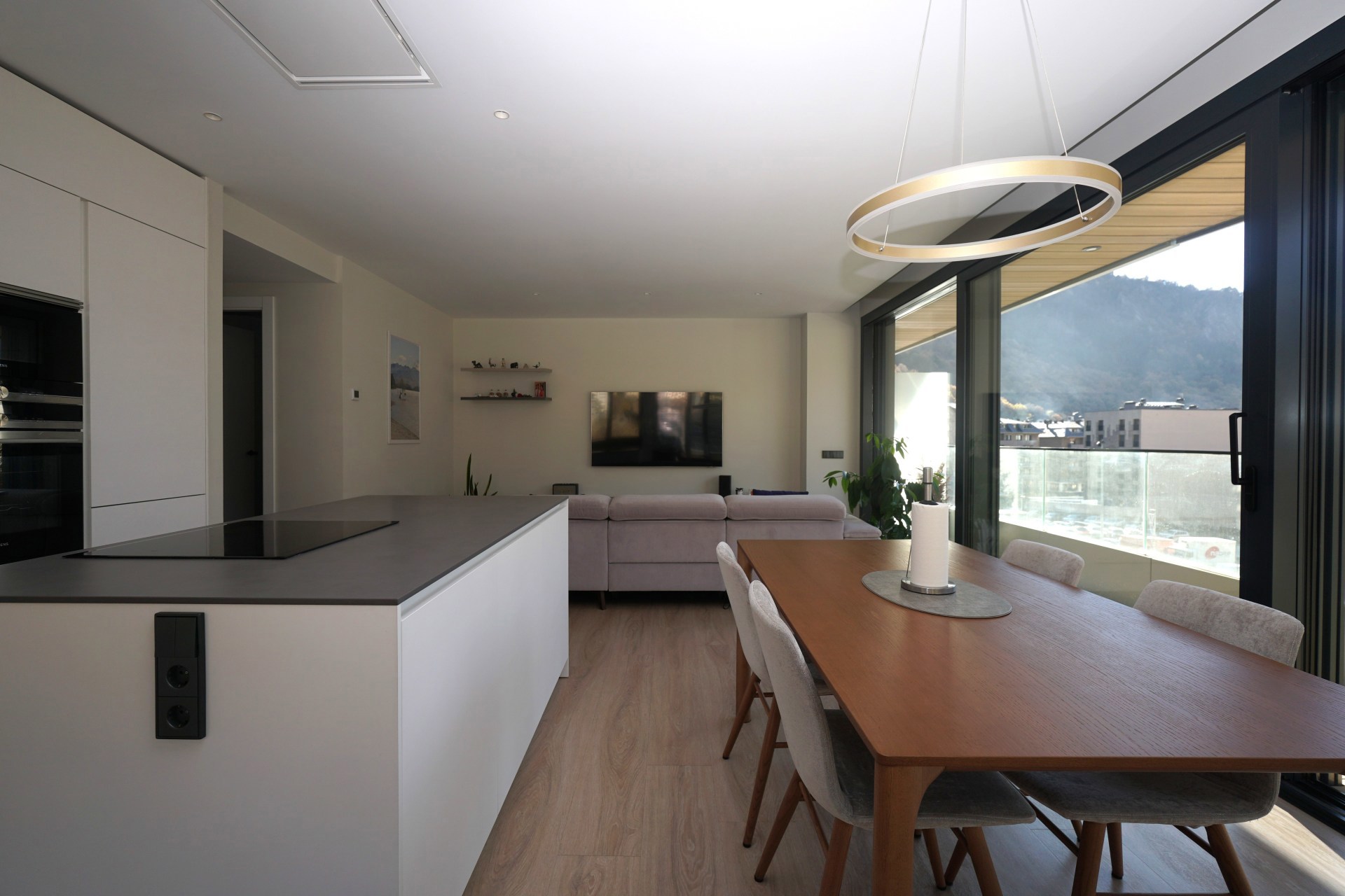 Piso en venta de 3 habitaciones en Escaldes-Engordany con terraza y parking