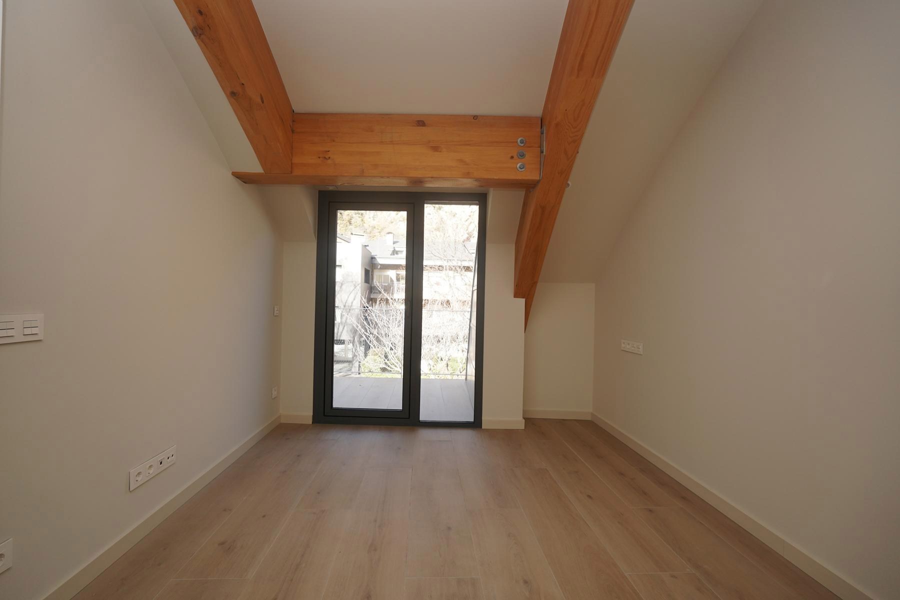 Piso de alquiler en Santa Coloma, 3 habitaciones, 121 metros