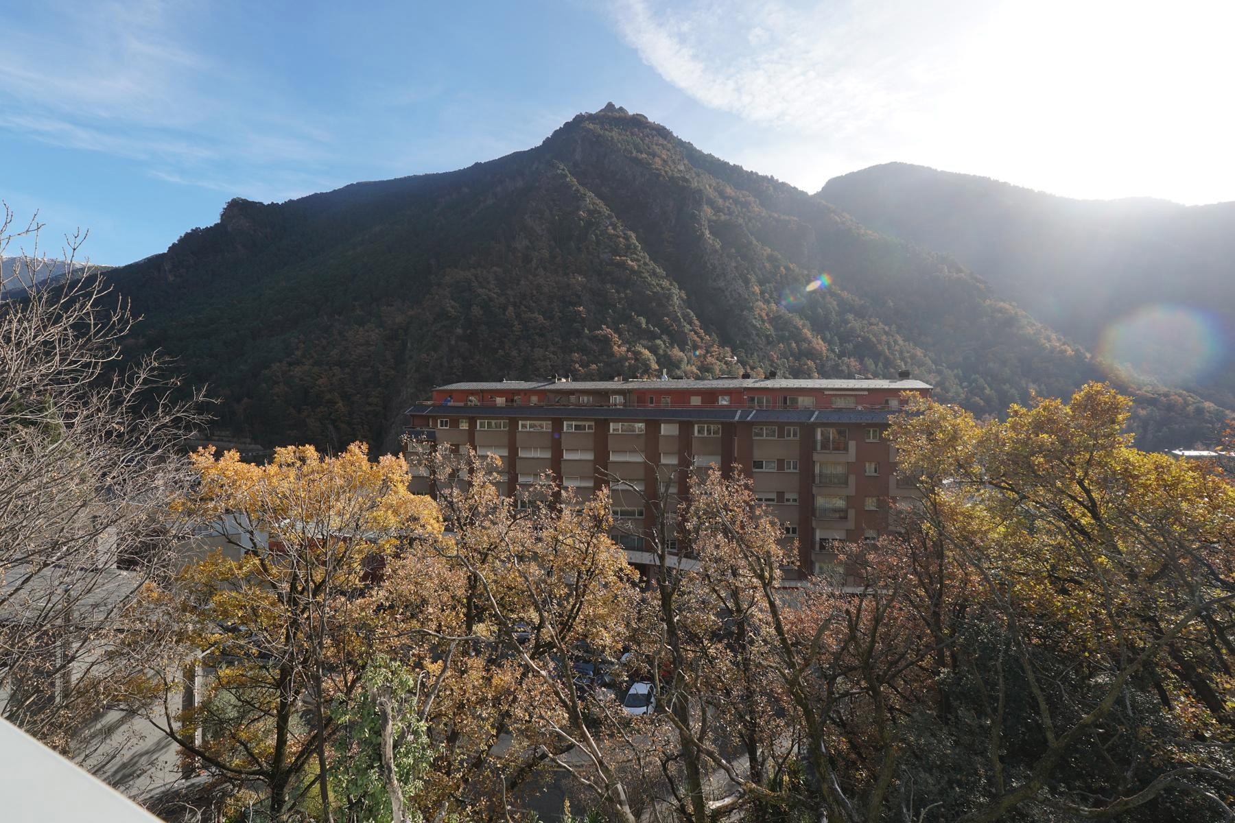 Ático de alquiler en Santa Coloma, 3 habitaciones, 113 metros