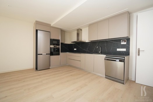 Appartement dernier étage à location avec 2 chambres en Santa Coloma d'Andorra (Andorra la Vella) avec terrasse et parking