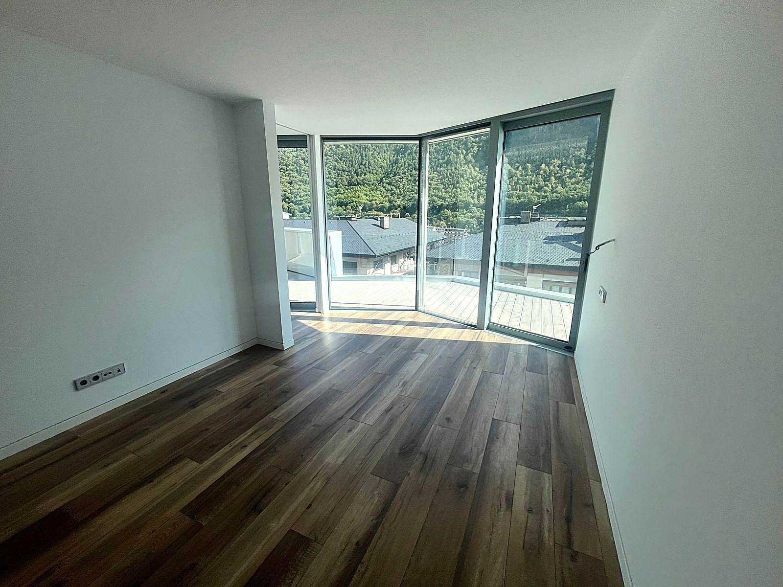 Apartment for rent with 3 bedrooms in Andorra la Vella with terrace and parking