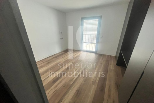 Apartament en lloguer de 3 habitacions a Andorra la Vella amb terrassa i parking