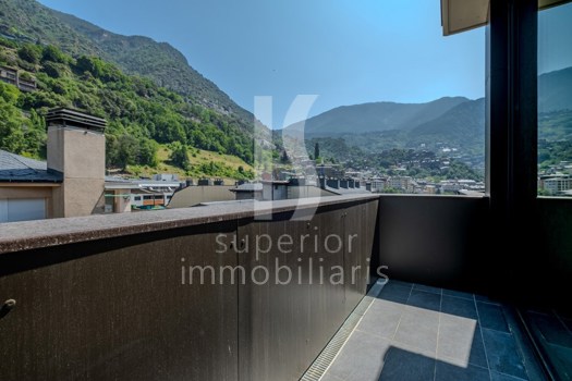 Appartement à location avec 2 chambres en Escaldes-Engordany avec terrasse et parking