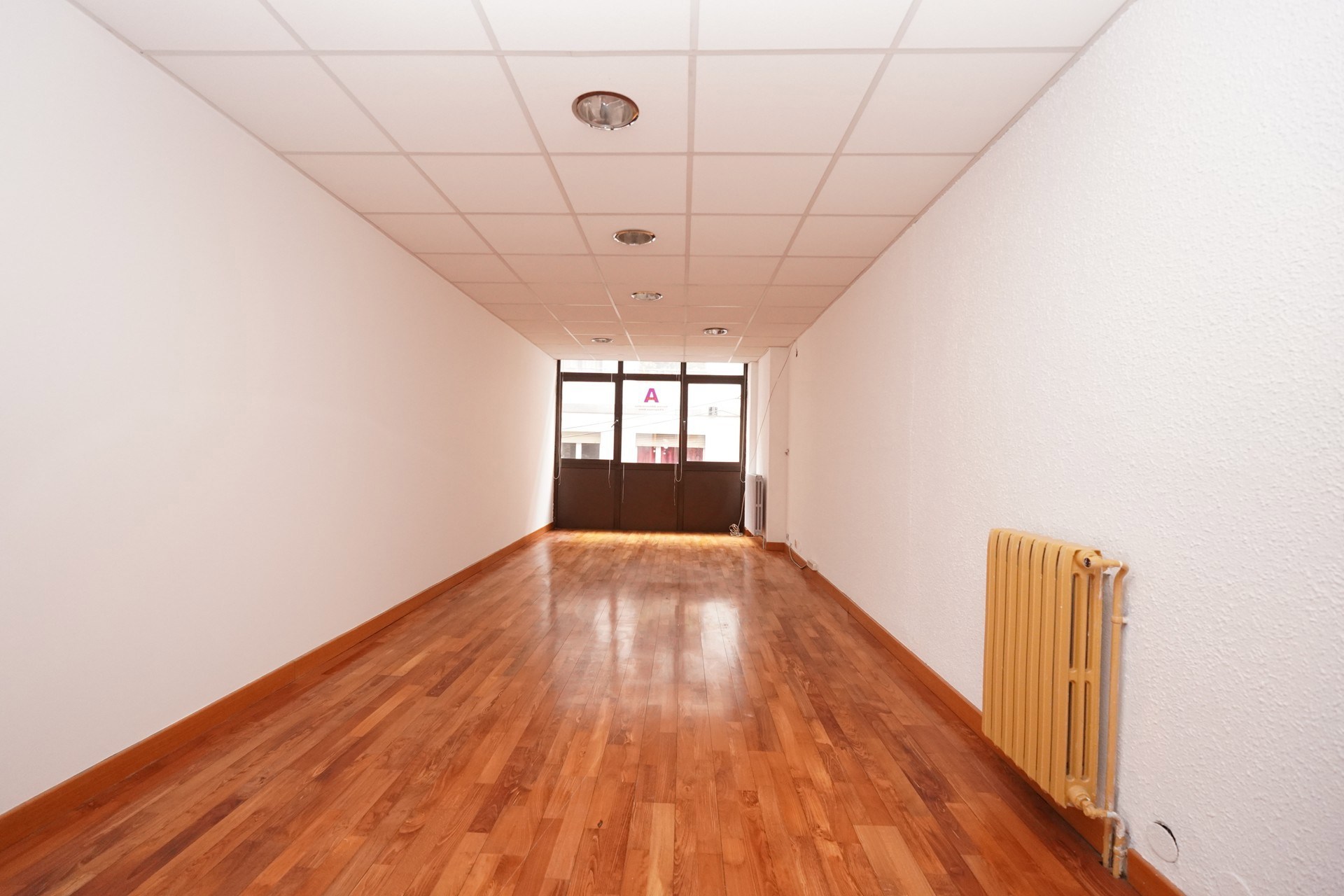 Despacho de alquiler en Andorra la Vella, 110 metros