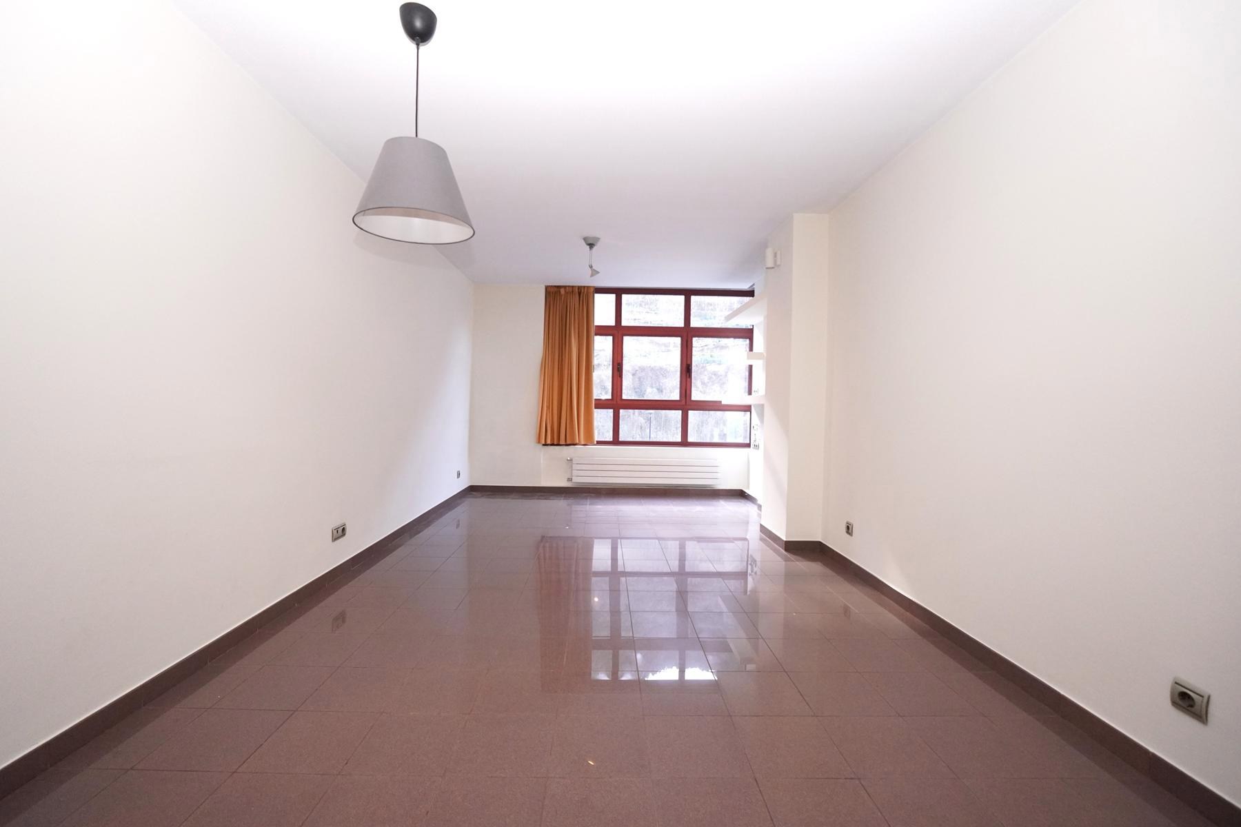 Apartament en lloguer de 3 habitacions a Andorra la Vella amb parking