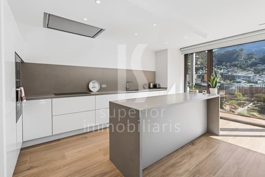 Piso en venta de 3 habitaciones en Escaldes-Engordany con terraza y parking