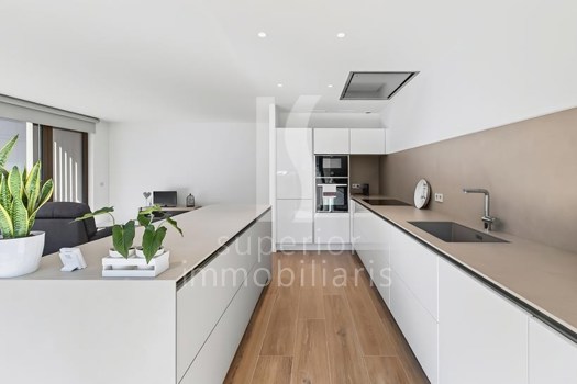 Piso en venta de 3 habitaciones en Escaldes-Engordany con terraza y parking