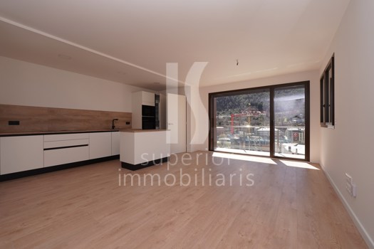 Apartment for sale with 3 bedrooms in Encamp with terrace and parking