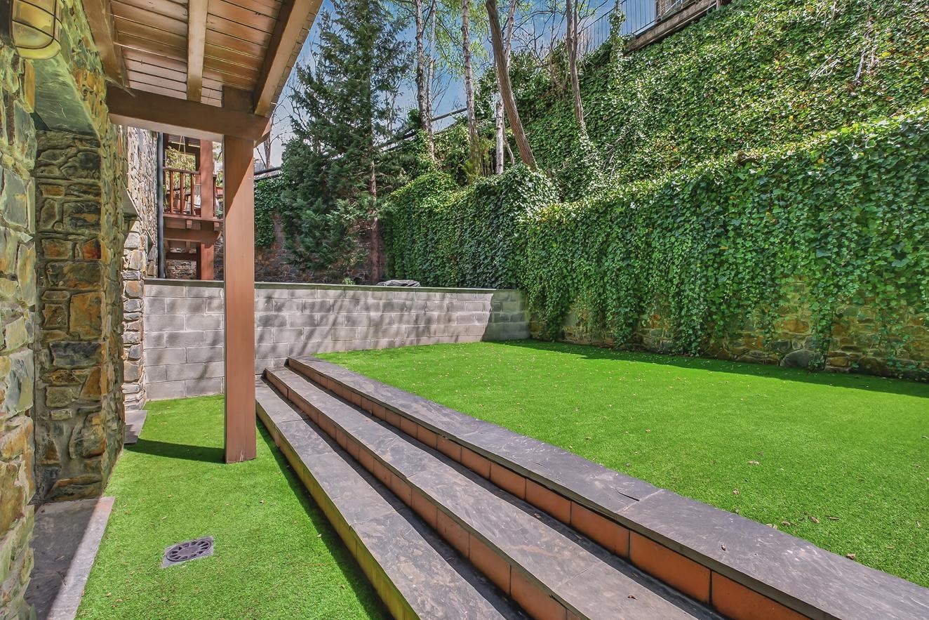 Apartament en venda de 3 habitacions a Ordino amb parking