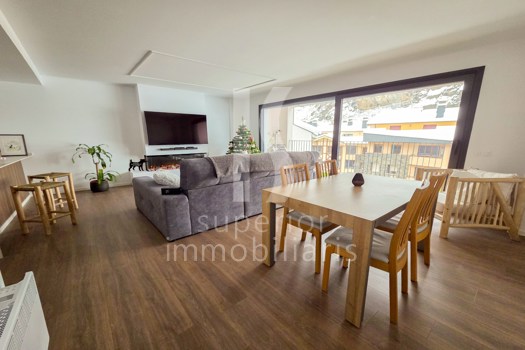 Apartment for sale with 3 bedrooms in Encamp with terrace and parking