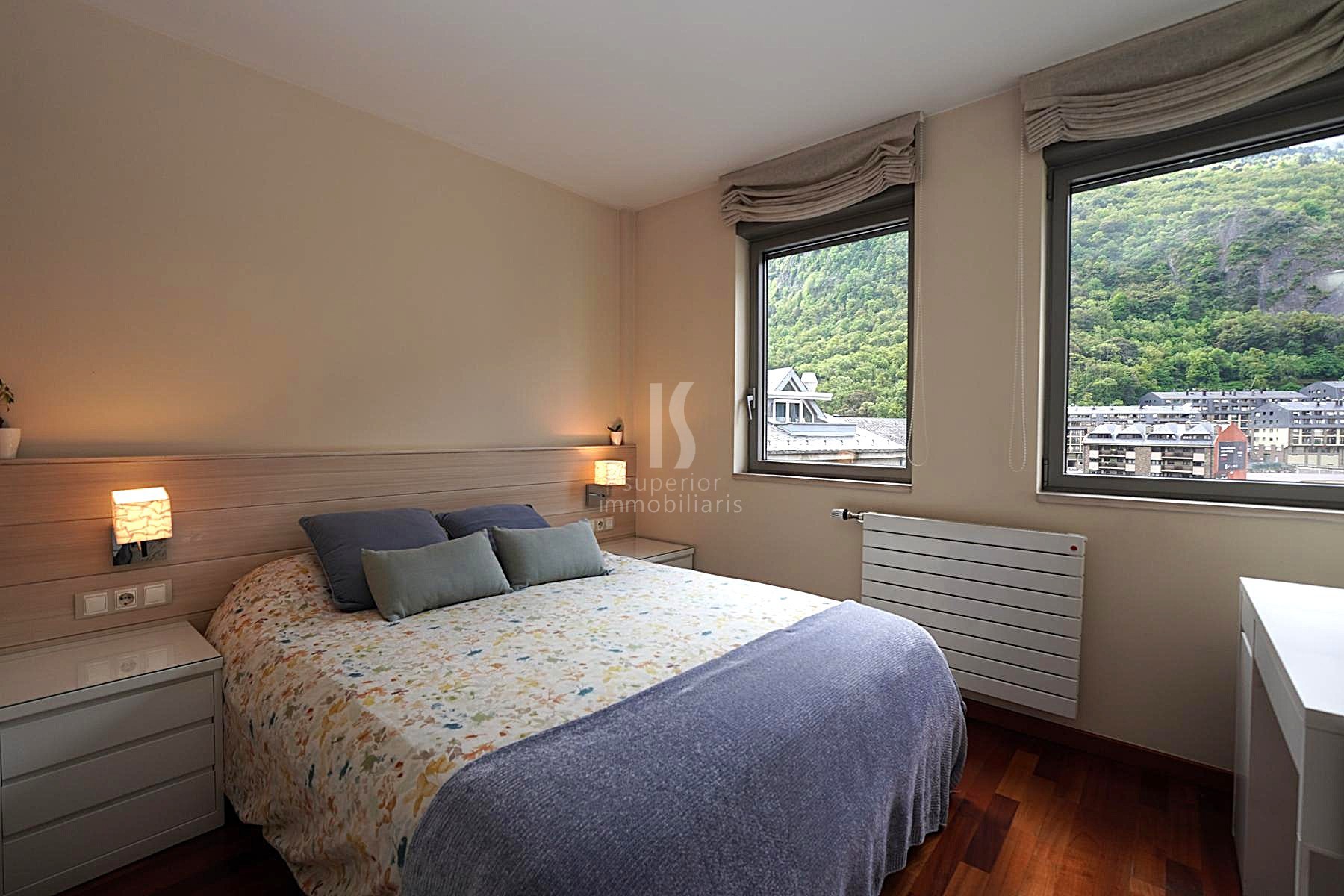 Apartament en venda de 3 habitacions a Andorra la Vella amb terrassa i parking