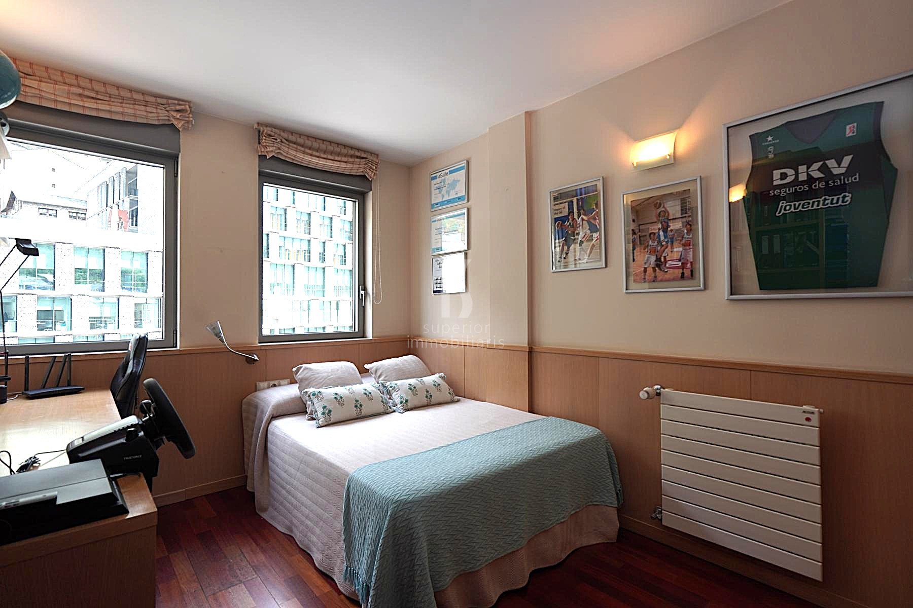Apartament en venda de 3 habitacions a Andorra la Vella amb terrassa i parking