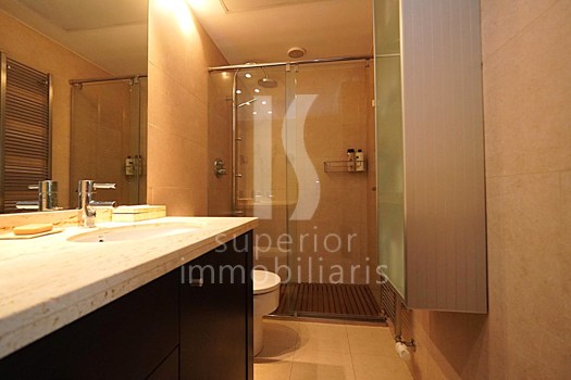 Piso en venta de 3 habitaciones en Andorra la Vella con terraza y parking