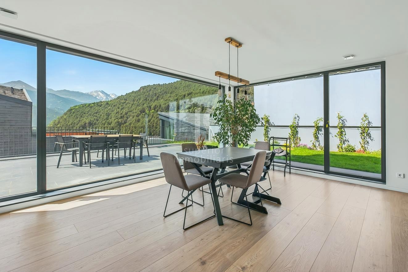 Casa en venta de 4 habitaciones en Anyós (La Massana) con terraza y parking
