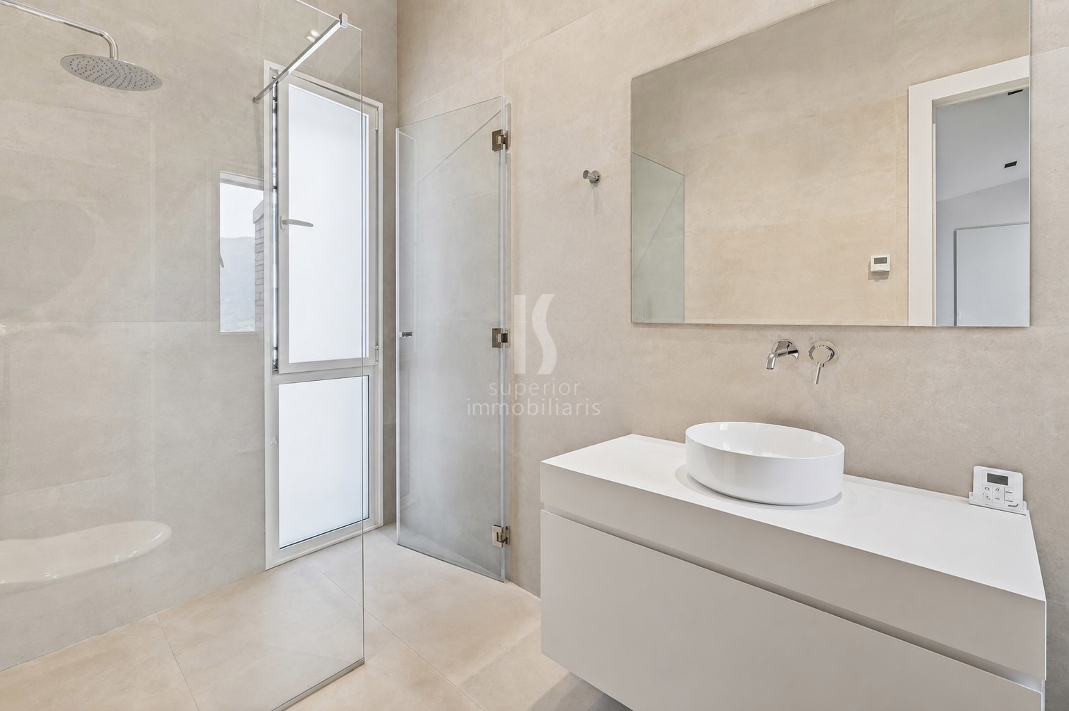 Casa en venta de 4 habitaciones en Anyós (La Massana) con terraza y parking