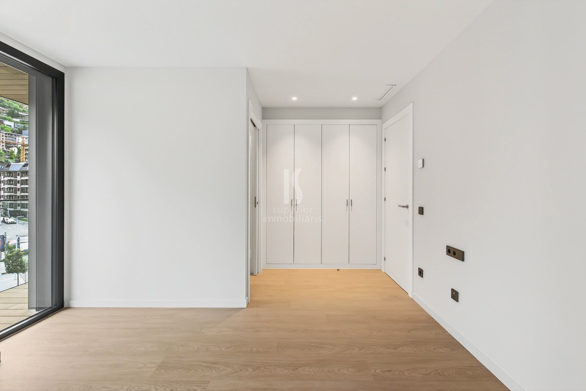 Piso en venta de 3 habitaciones en Escaldes-Engordany con terraza y parking