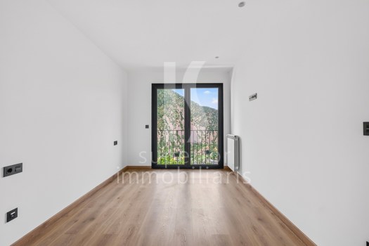 Casa en alquiler de 3 habitaciones en Andorra la Vella con terraza y parking