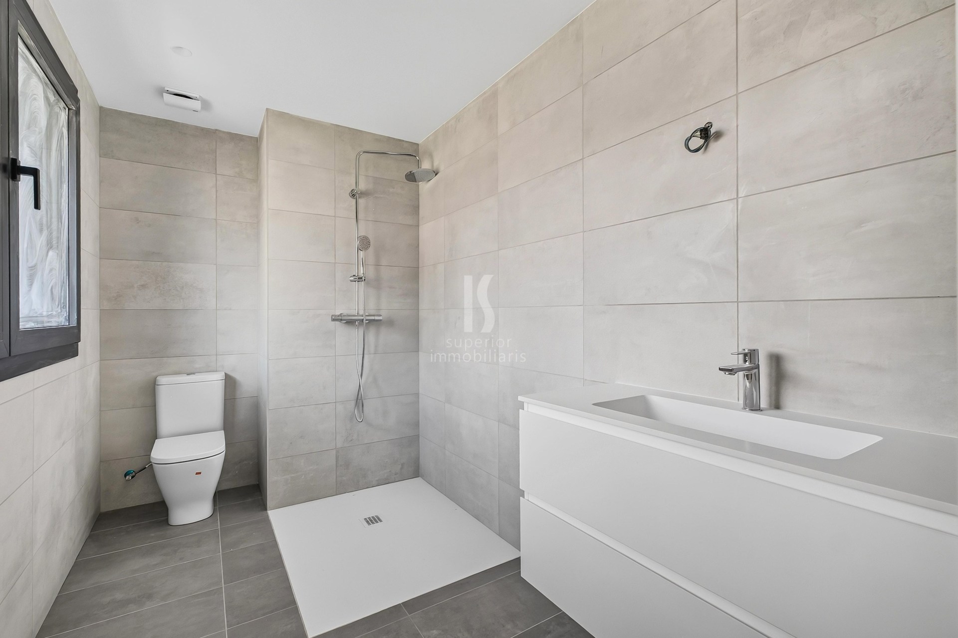 Chalet de alquiler en Andorra la Vella, 3 habitaciones, 184 metros