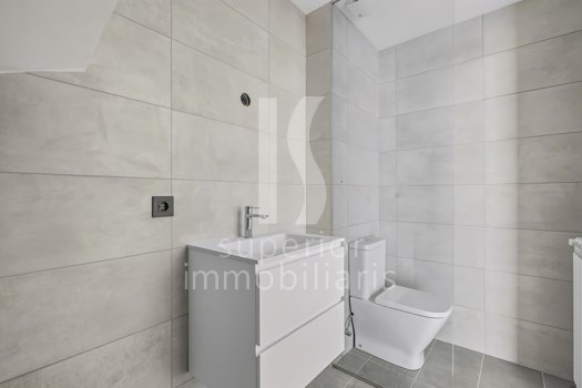 Casa en alquiler de 3 habitaciones en Andorra la Vella con terraza y parking