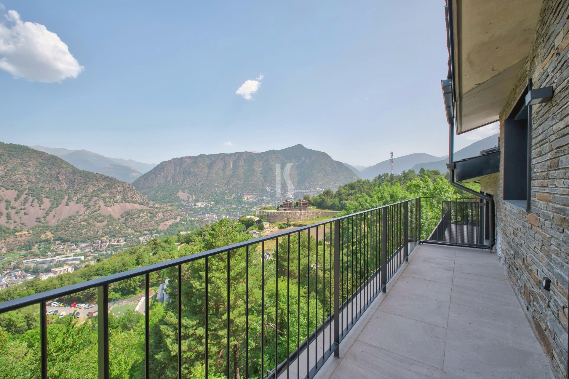 Chalet de alquiler en Andorra la Vella, 3 habitaciones, 184 metros