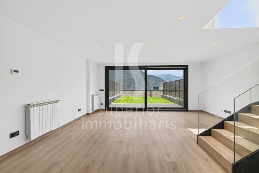 Casa en alquiler de 3 habitaciones en Andorra la Vella con terraza y parking