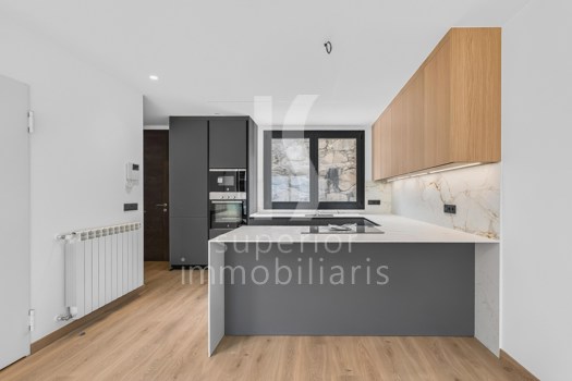 Casa en alquiler de 3 habitaciones en Andorra la Vella con terraza y parking